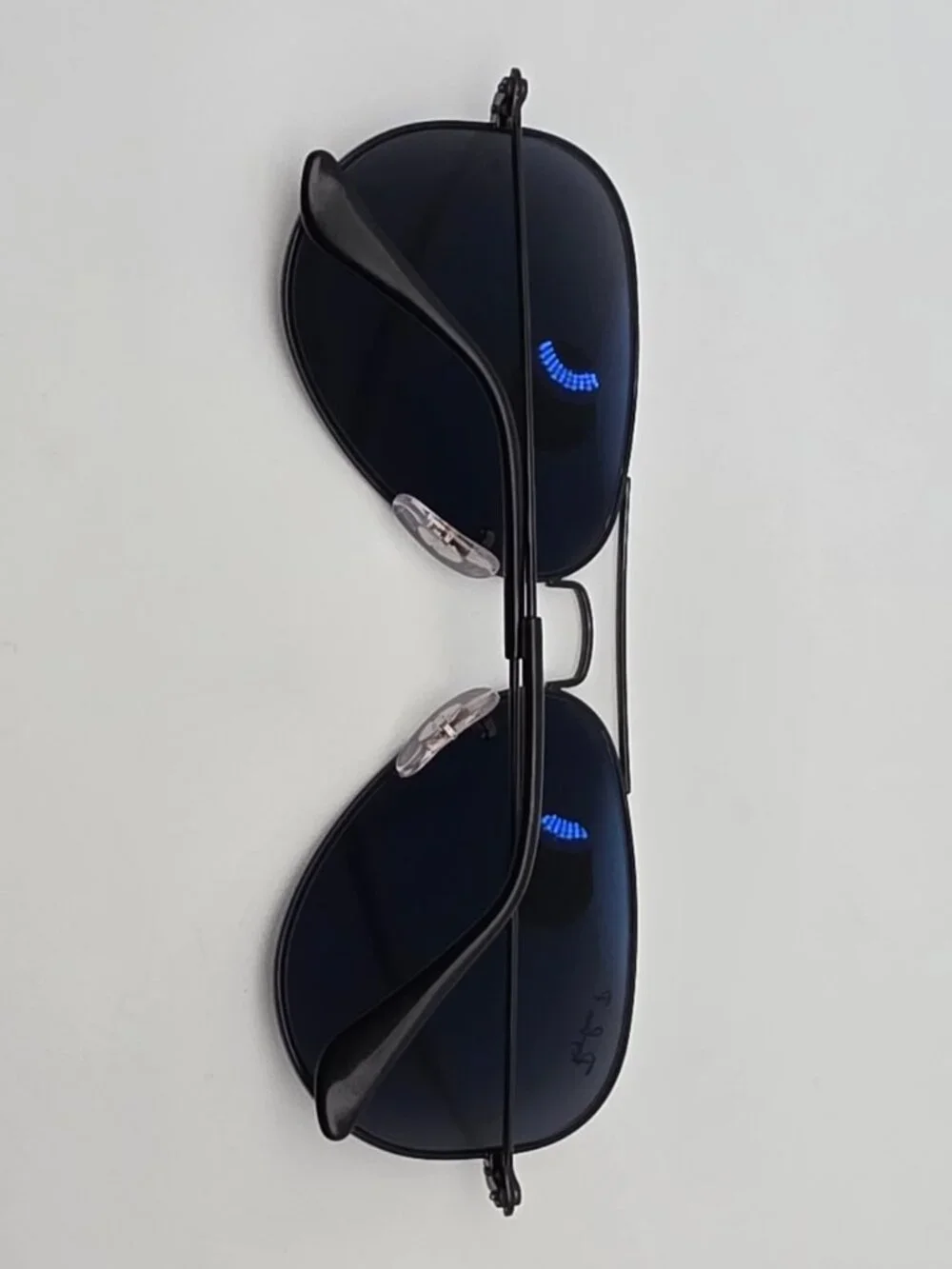 Ray-Ban RB3025 002/48 Black Frame Polarized Black Lens Aviator Sunglasses w Case